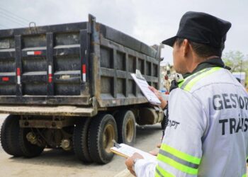 Mantienen verificaciones en las unidades de transporte de carga