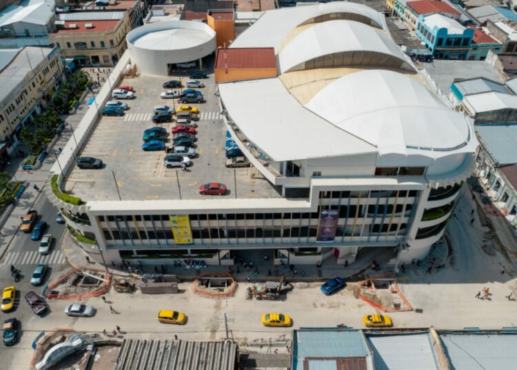 Habilitan paso vehicular de la calle Rubén Dario en San Salvador