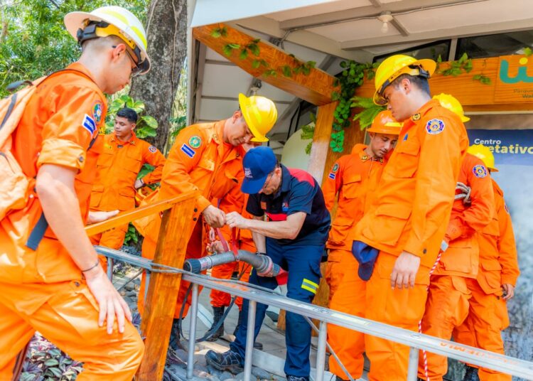 Capacitan a personal de Cuerpo de Bomberos con nuevas técnicas de investigación de incendios