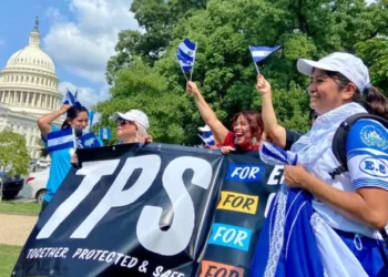 Consulados salvadoreños en Estados Unidos proporcionan apoyo para reinscripción al TPS
