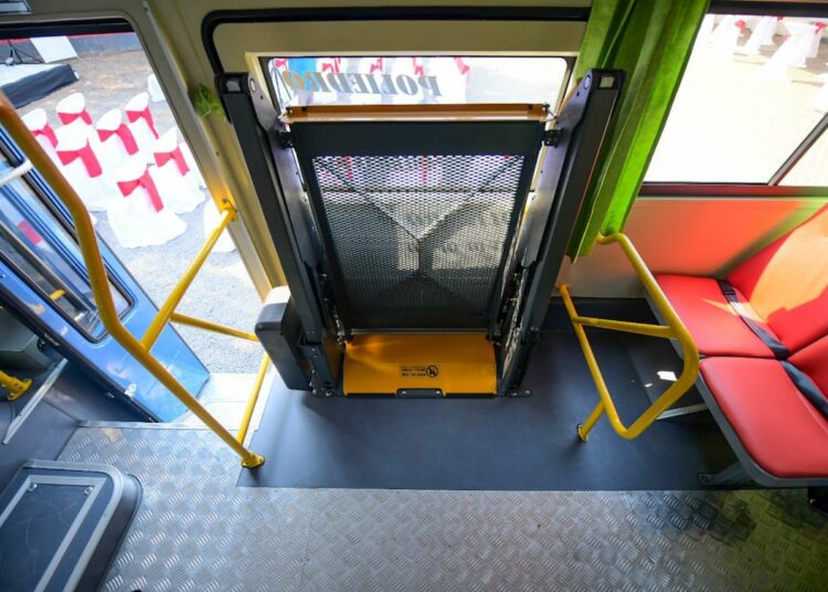 Transportistas renuevan flota de autobuses para ofrecer accesibilidad a personas con discapacidad