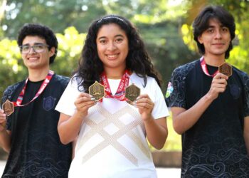 Natación y ajedrez aportaron medallas para la UES