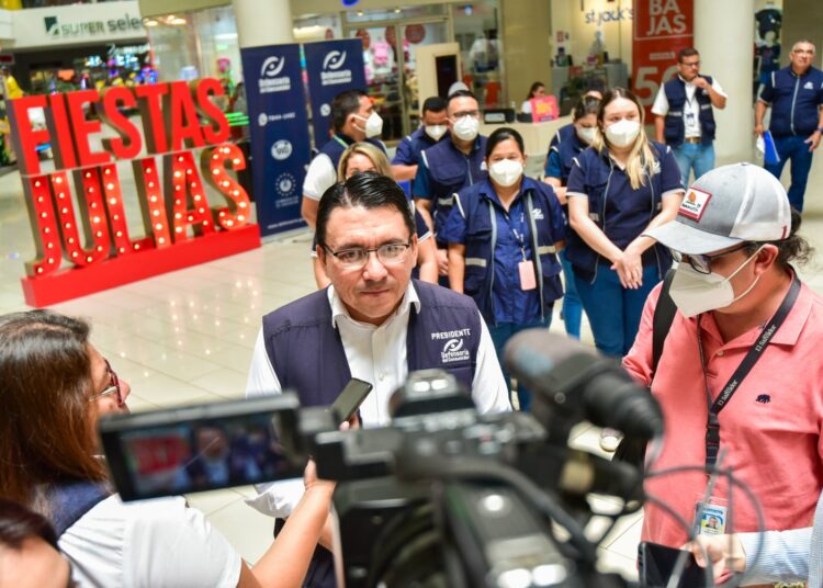 Defensoría del Consumidor vigila los precios durante las fiestas de Santa Ana