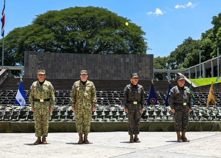 FAES entrega más de mil fusiles a las Fuerzas Especiales