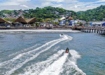 Ejecutan simulacro de rescate acuático en el puerto de La Libertad