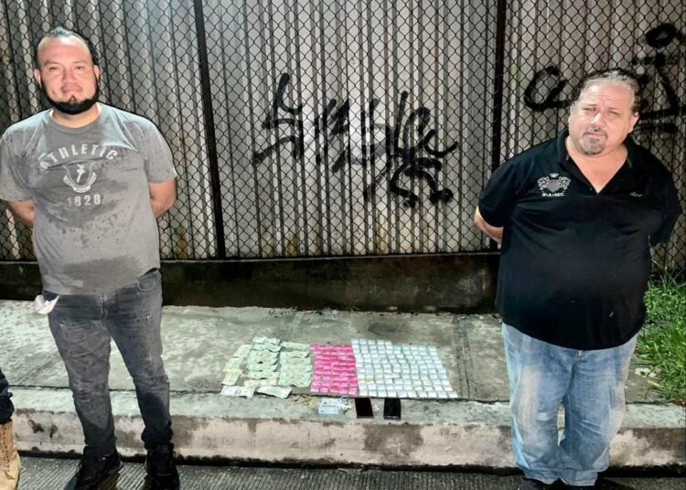 Fuerza Aérea ubica a sujetos que cargaban 150 porciones de droga y dinero en efectivo