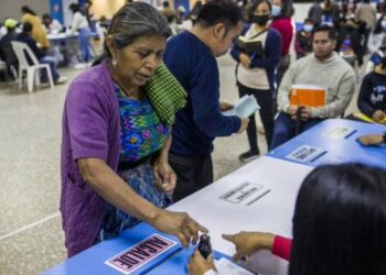 El tribunal supremo electoral de Guatemala presentó un recurso contra la Fiscalía para garantizar el balotaje