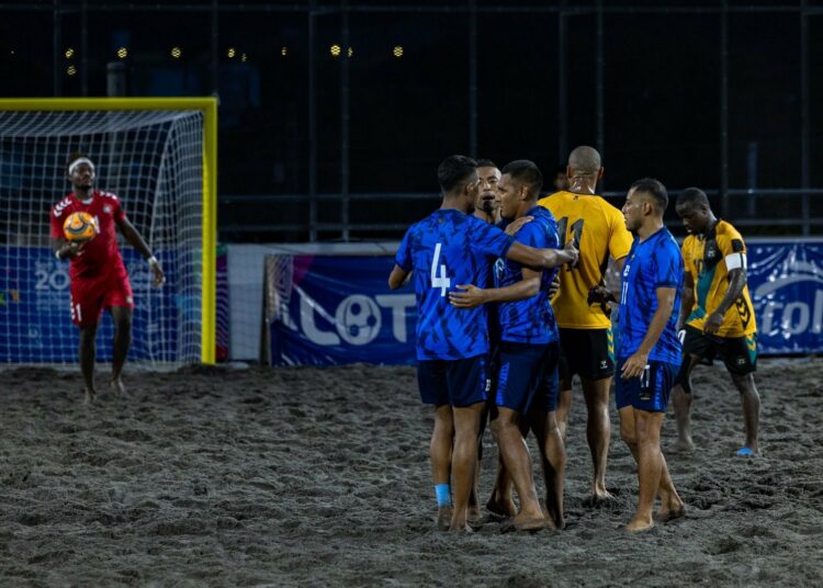 El Salvador consigue su tercera victoria consecutiva en fútbol playa ante una difícil Bahamas