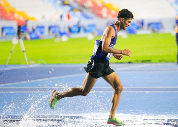 Carlos Santos Jr gana la presea de bronce en 3 mil metros con obstáculos