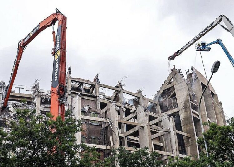 Imágenes de la destrucción de una de las tribunas del Camp Nou en medio de las remodelaciones