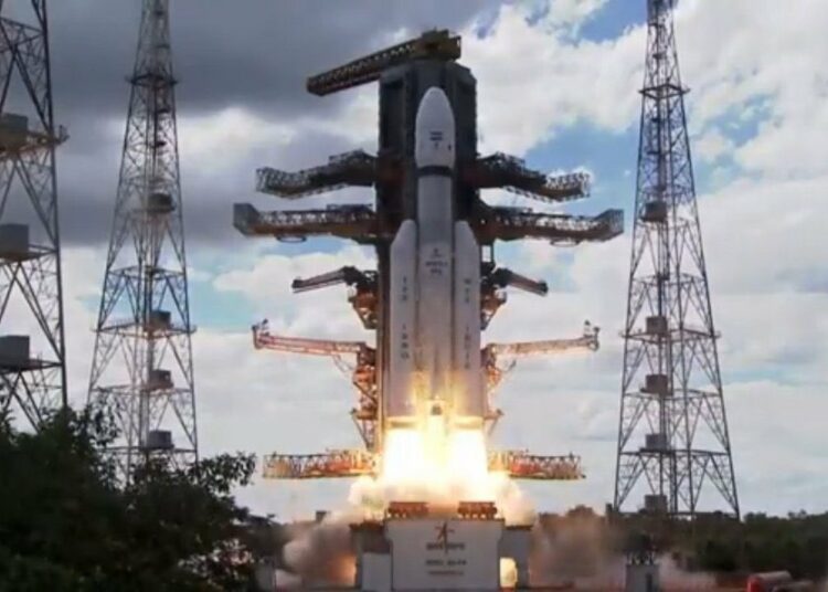 India lanza el cohete Chandrayaan-3 a la Luna