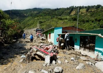 Sube a 26 cifra de muertos por avalancha en Colombia