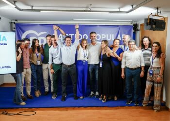 El PP gana en España pero no logra la mayoría con Vox