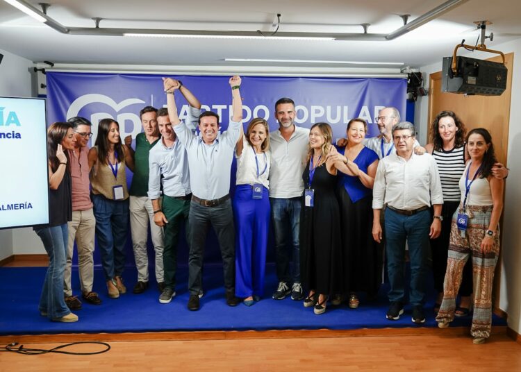 El PP gana en España pero no logra la mayoría con Vox