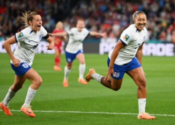 Inglaterra sigue imbatible, supera 1-0 a Dinamarca