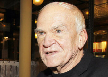 Muere el escritor checo Milan Kundera a los 94 años de edad