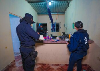 Ejecutan allanamientos en viviendas de colombianos que se dedicaban a estafar