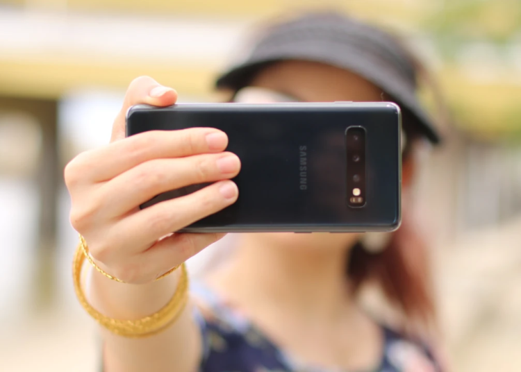 Francia aprobó la ley que permite activar de forma remota los smartphones de personas bajo investigación