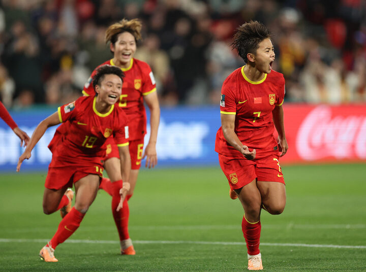 China con 10 jugadoras le gana 1-0 a Haití con un gol de penal