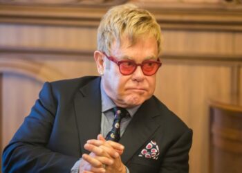 Elton John testificó en el juicio contra Kevin Spacey por agresión sexual