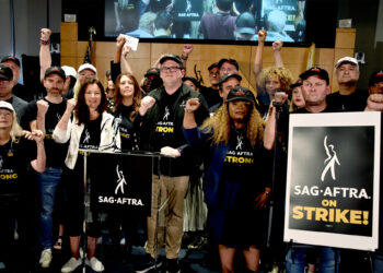 SAG-AFTRA permite continuar con algunas filmaciones en medio de la huelga