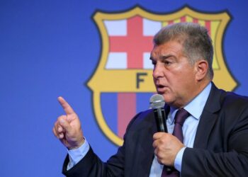 Laporta reconoce que Barcelona tiene pagos pendientes a Messi hasta 2025