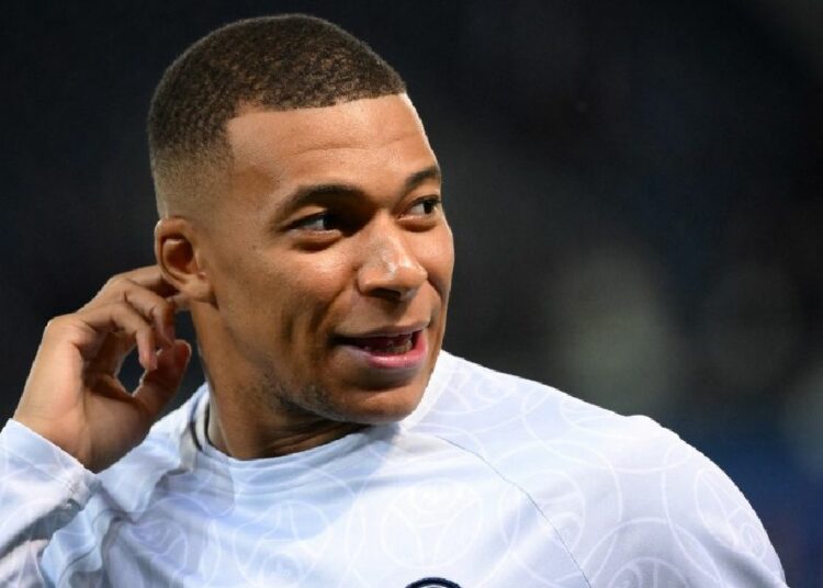 Real Madrid debe pagar 225 millones de euros para fichar a Kylian Mbappé