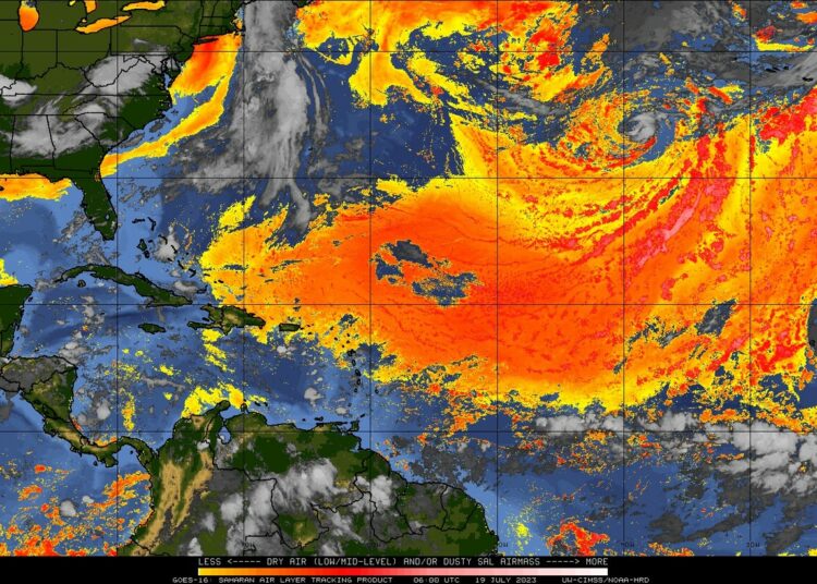 Emiten alerta por una enorme nube de polvo del Sahara que se aproxima a Florida y Texas