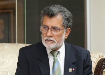Juramentan perito para determinar posible enriquecimiento ilícito de exdiputado Schafik Handal
