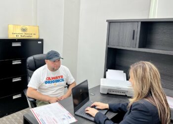 Anuncian jornada extraordinaria de atención para los salvadoreños en el exterior