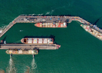 Autoridades continúan recibiendo tripulaciones de buques extranjeros que arriban en el país