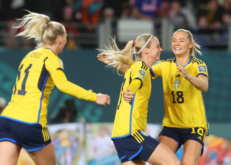 Suecia se impone a Japón y será el rival de España