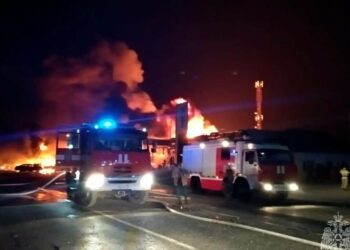 Más de 30 muertos y decenas de heridos dejó la explosión de una estación de combustible en Rusia