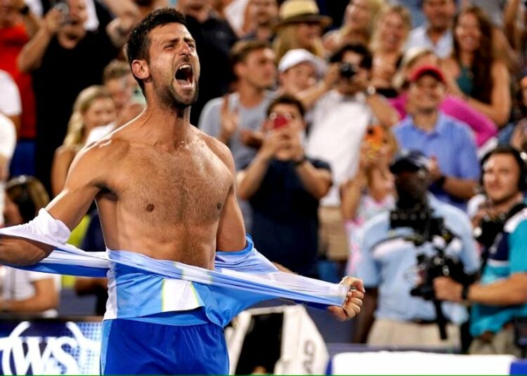Novak Djokovic festejó como el Increíble Hulk tras vencer a Carlos Alcaraz en la maratónica final del Masters 1000 de Cincinatti