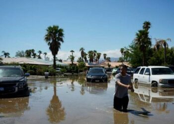 Tormenta Hilary deja anegadas de lodo localidades desérticas y de montaña en California y Nevada