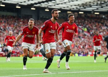 El United remontó ante Nottingham Forest y volvió a la victoria en la Premier League