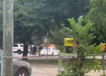 Un ataque armado por odio racial dejó tres muertos en Jacksonville, Florida