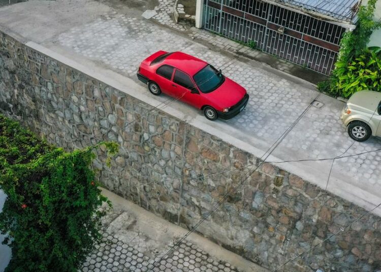 Entregan obras de mitigación en avenida Albert Einstein, en Antiguo Cuscatlán