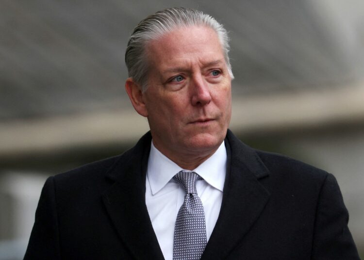 Exagente FBI admite que lavó dinero para un oligarca ruso