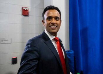 Quién es Vivek Ramaswamy, el joven millonario de origen indio que sorprendió en el debate republicano