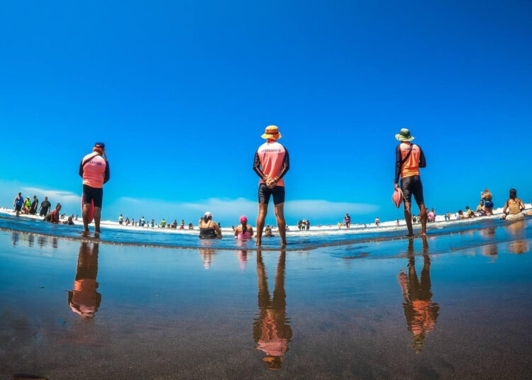 Verifican trabajo de la Unidad de Guardavidas en playas de La Libertad