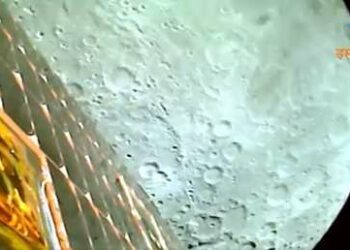 Una misión espacial india publica sus primeras imágenes de la Luna