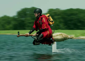 (VIDEO) La escoba voladora de Harry Potter se hace realidad