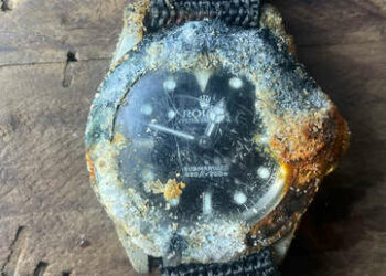 Descubre un Rolex todavía funcionando en el fondo del océano