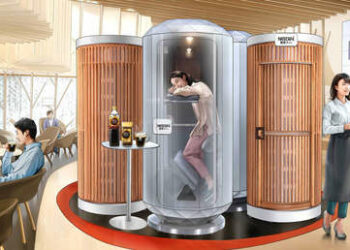 (VIDEO) Presentan en Japón la cápsula ‘Siesta de jirafa’ para dormir de pie en el trabajo