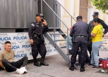 Detienen a sujeto que intentó robarle a un hombre, provocándole heridas en el rostro