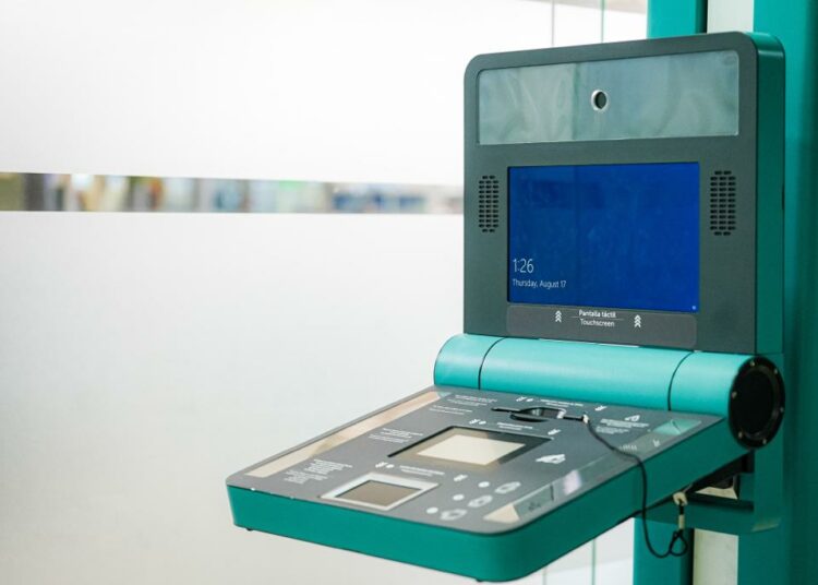 Inauguran el sexto quiosco automático para tramitar el DUI