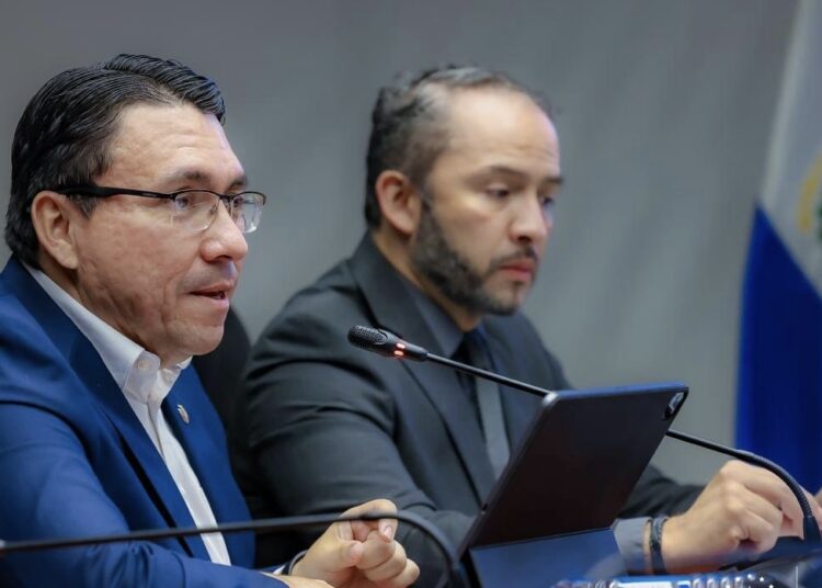 Defensoría del Consumidor expone resultados de las leyes que evitaron abusos contra la población