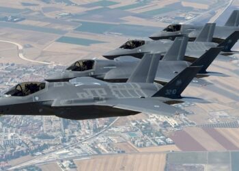 Los pilotos ven cosas muy extrañas en los campos de entrenamiento militar de Estados Unidos