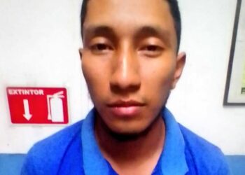 Detienen a motociclista temerario que llevaba entre los acompañantes a un bebé